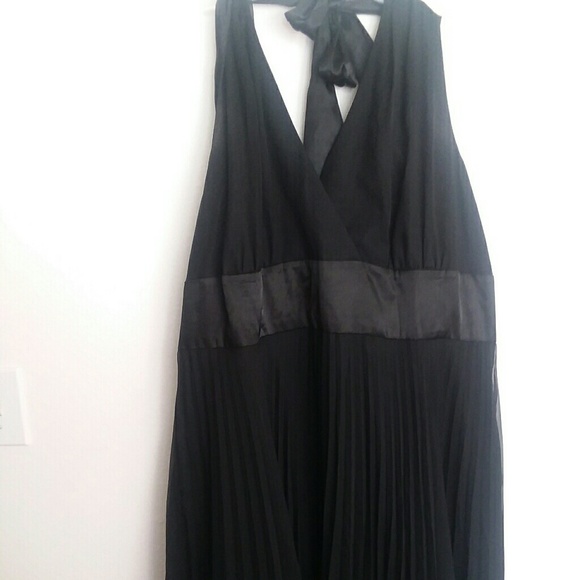 Pleated Formal Dress - Picture 3 of 8